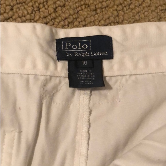 White shorts, size 16 - Picture 3 of 3